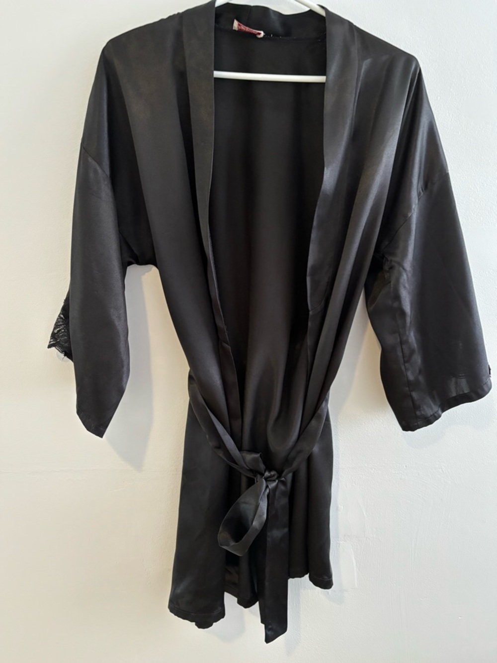 3 for $15😍 Vintage Black Satin Kimono-Style Robe with Tie Belt